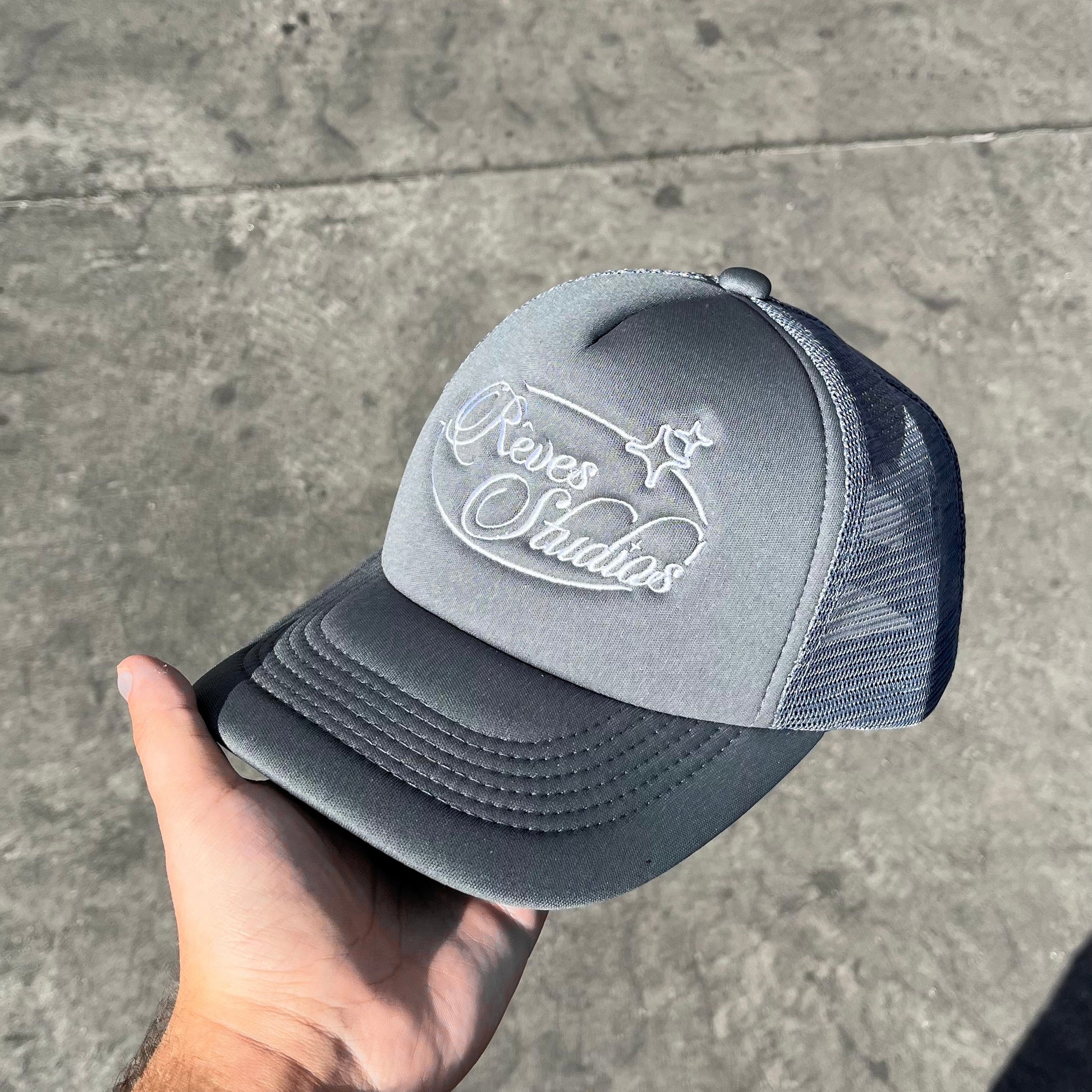 Trucker Hat Gris