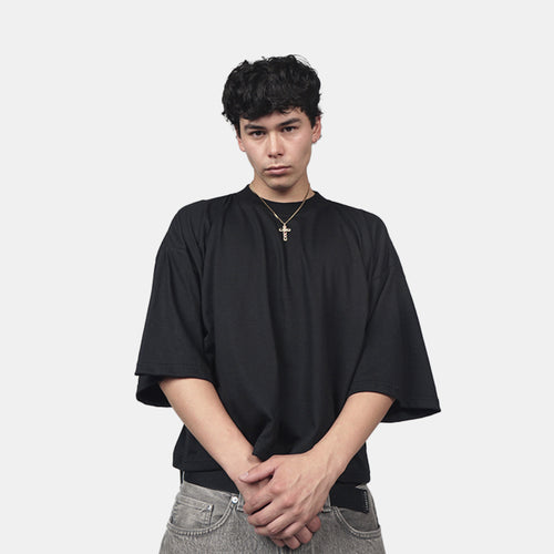 Polera Boxy Fit Negra