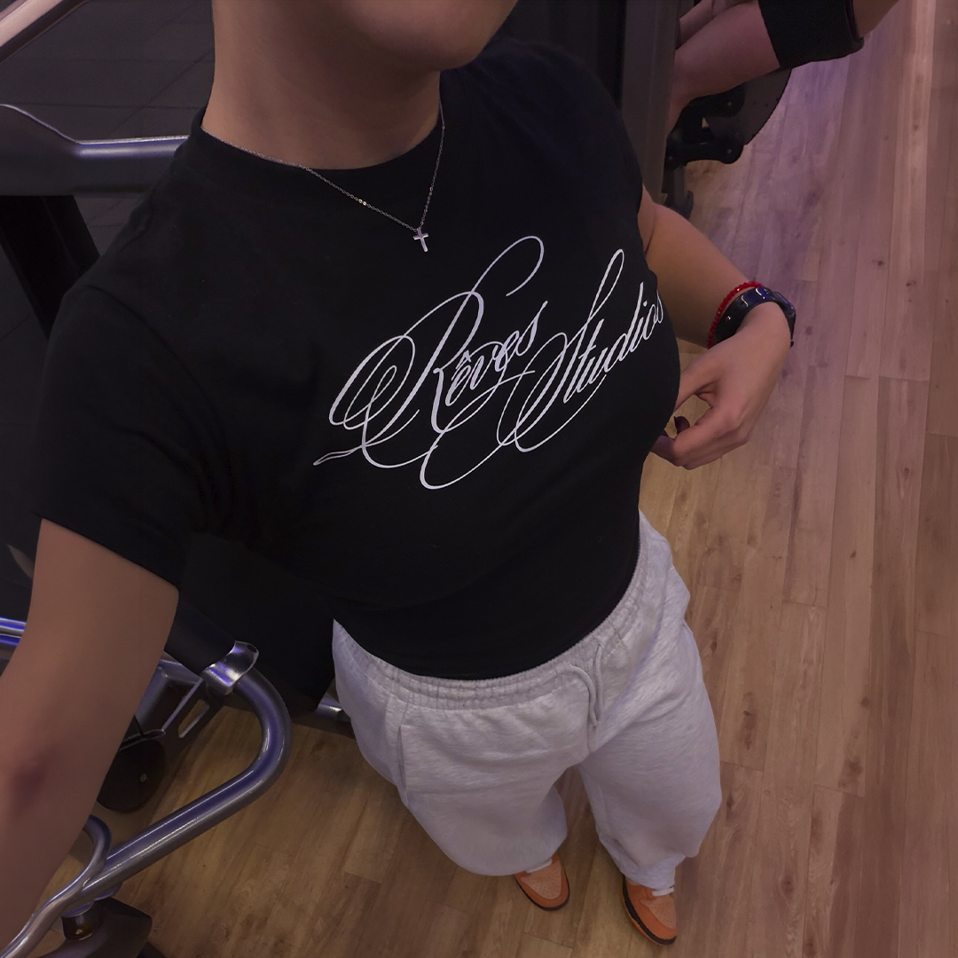 Signature Baby Tee Mujer